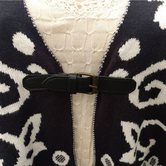 NWOT SNAILS & CINNAMON Black/White/Yellow Floral Cardigan Jacket/Wrap w/Buckle - Picture 8 of 13